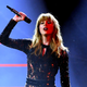 Illustration for article titled America finally embraces democracy, names Taylor Swift queen of the AMAs